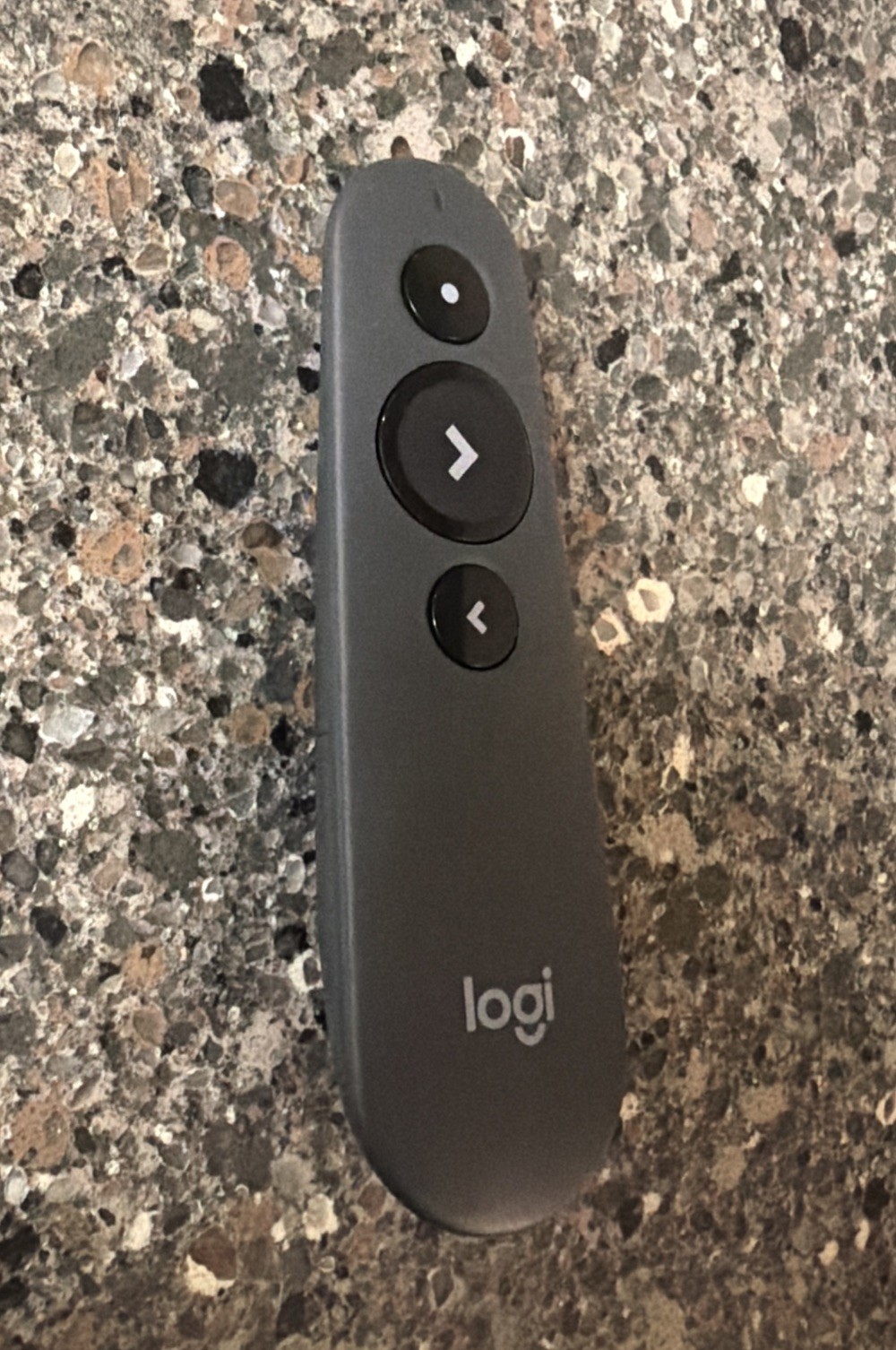 Authentic Logitech R500 Laser Presentation Remote (910-006518) Great Condition