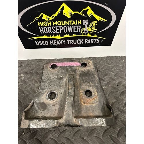 PACCAR KW, Cummins X15 - Rear Engine Mount, Right  PN: D62-1144M02R (TAG# 16192)