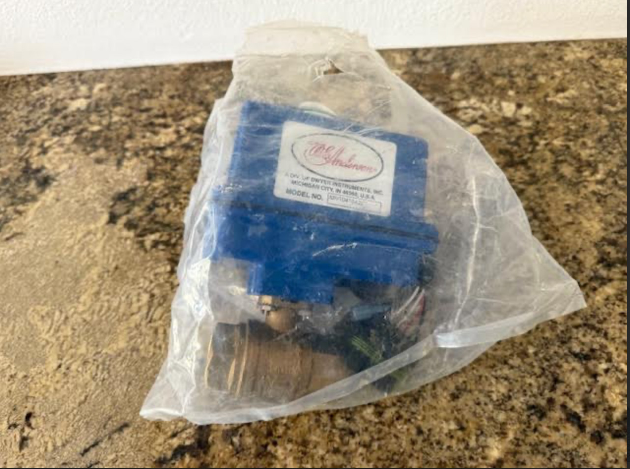 Dwyer / W.E. Anderson ABV1U41042S Two Position Electric Actuator 24VDC 2.44AMPS