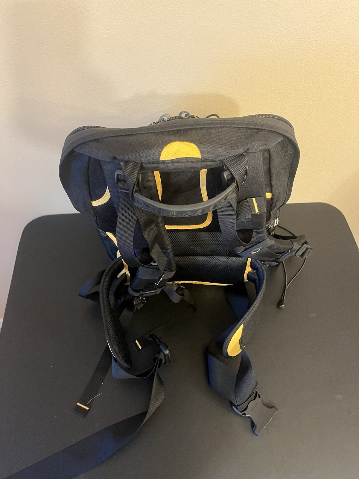 Lowepro DryZone Rover Backpack Camera Bag Black Yellow Light Use