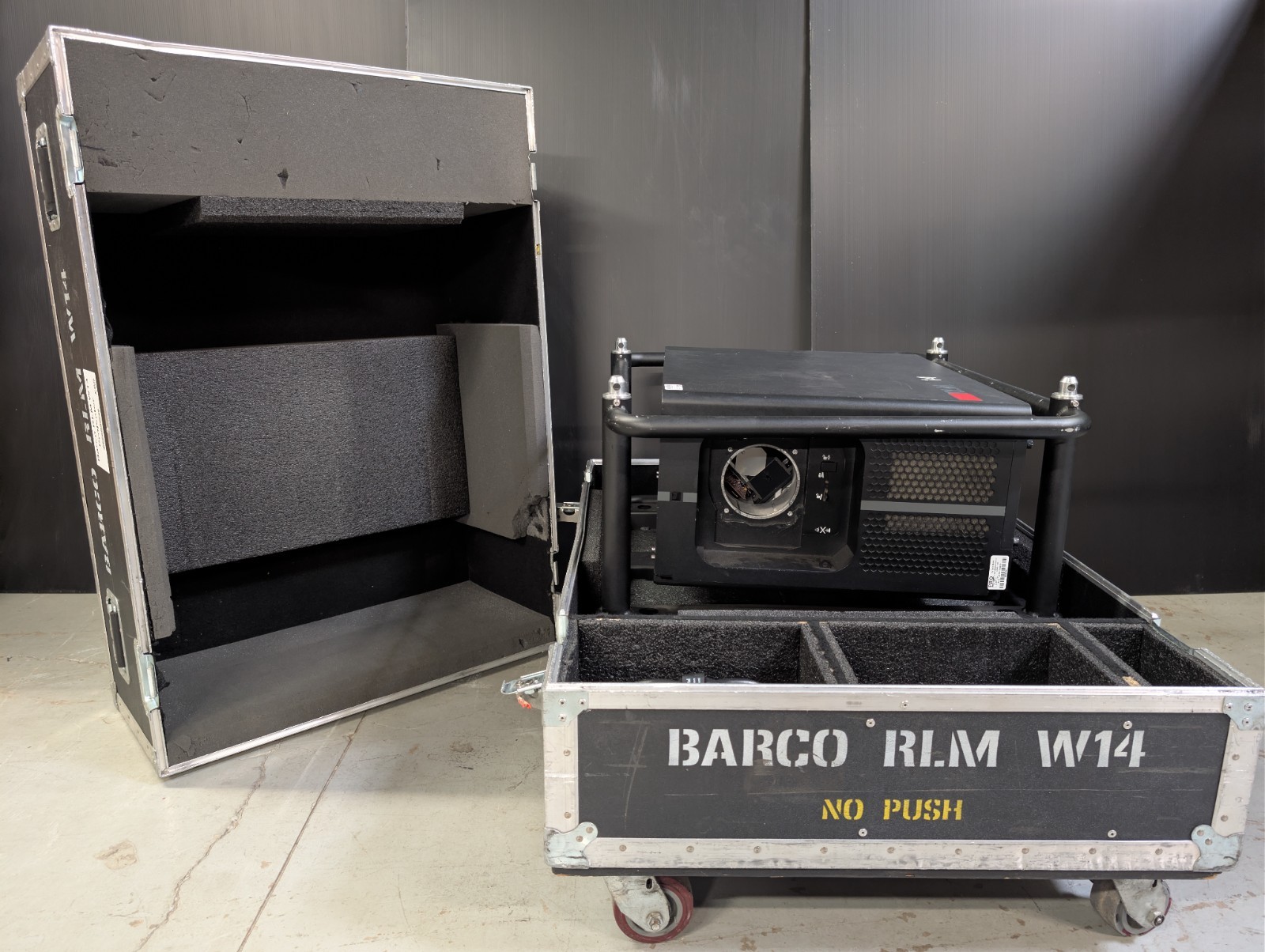 BARCO RLM-W14