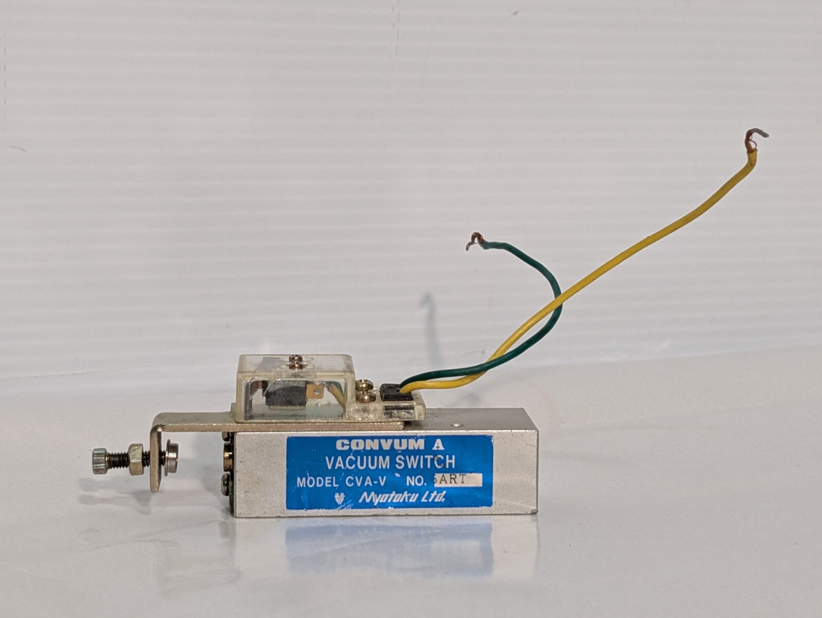 Convum A CVA-V Vacuum Pressure Switch, Mechanical, Pressure Range -33.3 ~ -73.2