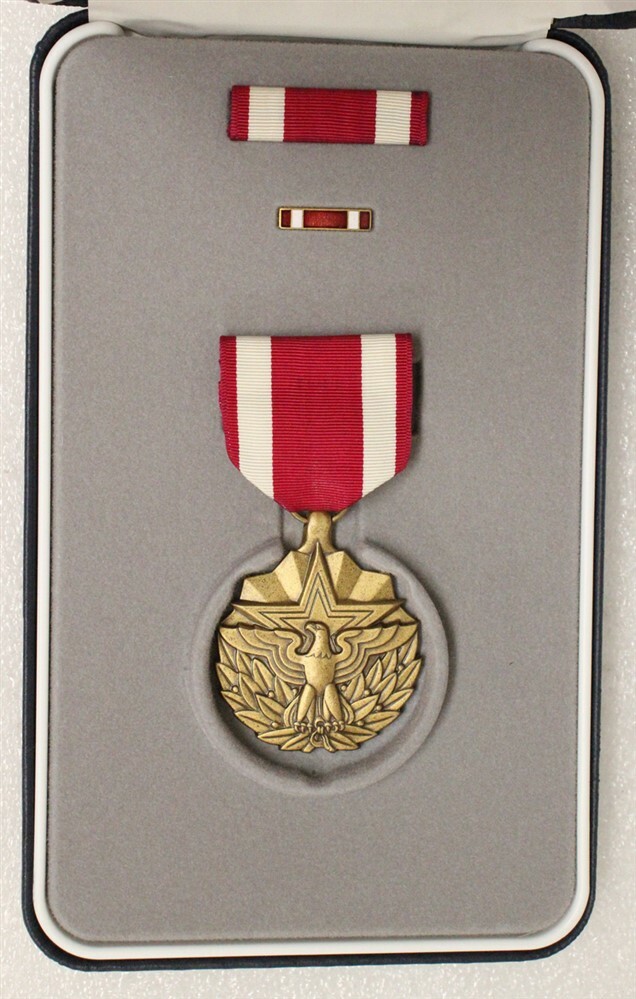 Meritorious Service Medal, Cased Set - US Military 7018