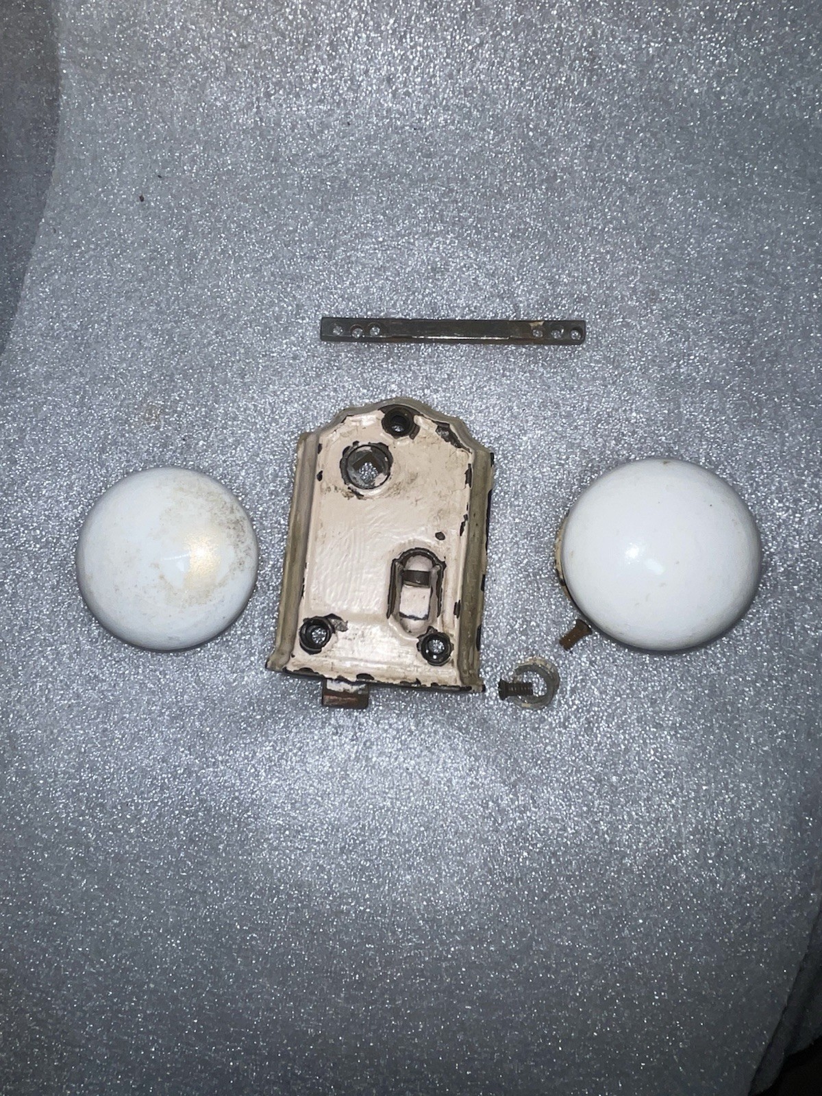 Antique RIM/SURFACE LOCK NICE WHITE DOOR KNOBS &ESCUTCHEON