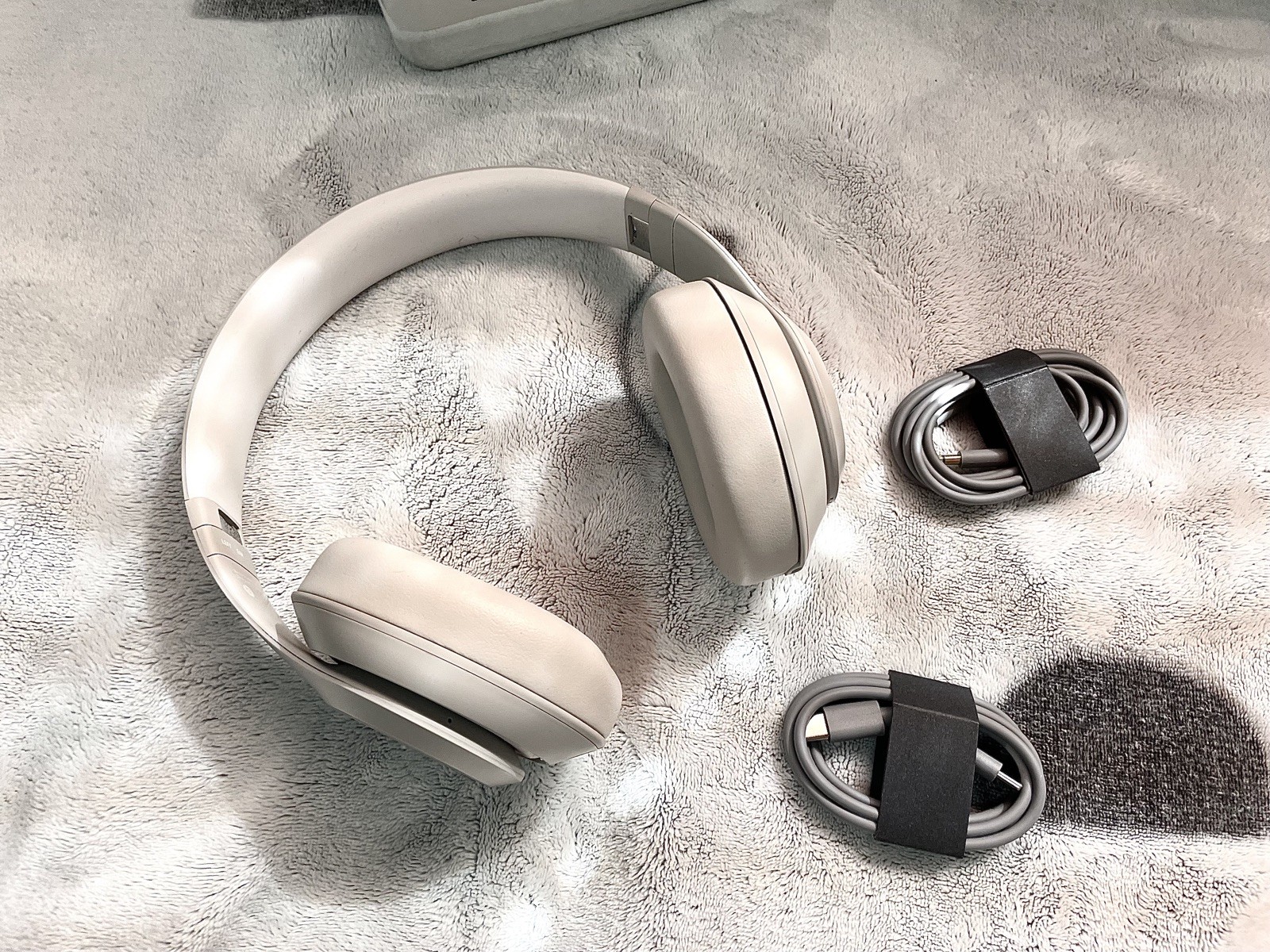 Beats Studio Pro Wireless Bluetooth Headphones - Sandstone (New Sealed)