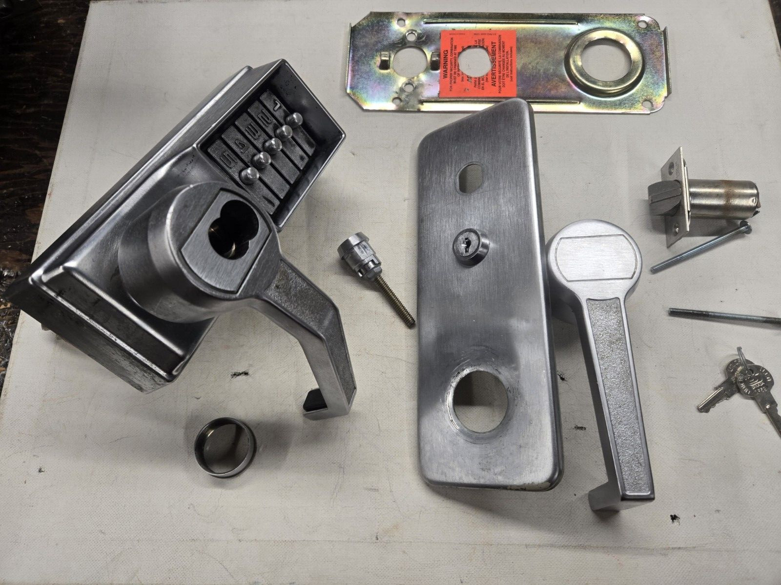 Kaba Simplex L1000 Series Cylindrical Lock Right hand
