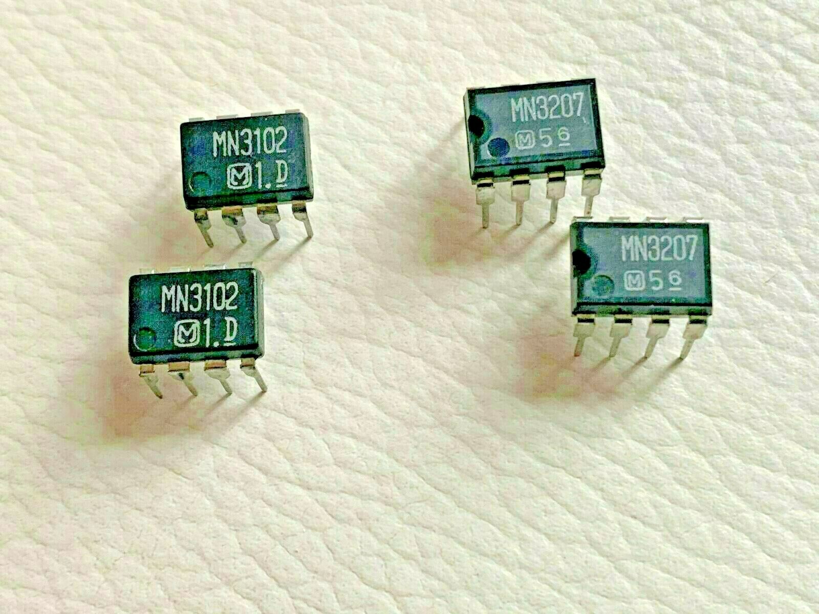 2 pairs  MN3102 + MN3207 Clock Generator/Driver IC PANASONIC DIP-8