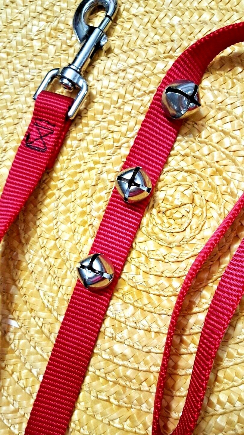 RED NYLON DOG LEASH WITH BELLS