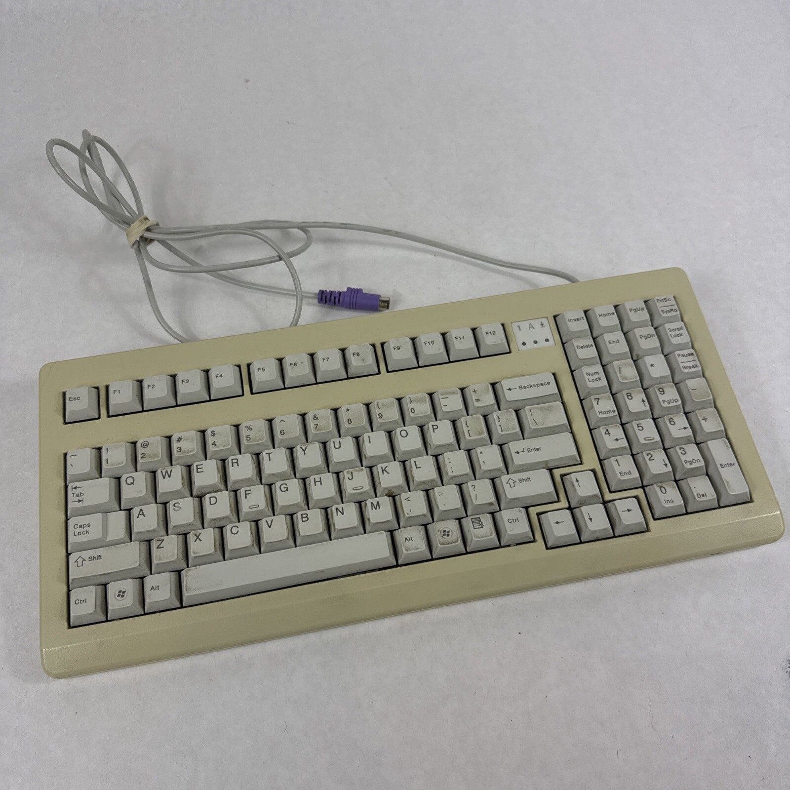 Vintage Cherry Keyboard White Model My 1800 PS/2 G81-1841LPMUS-0/00 Ergo Support