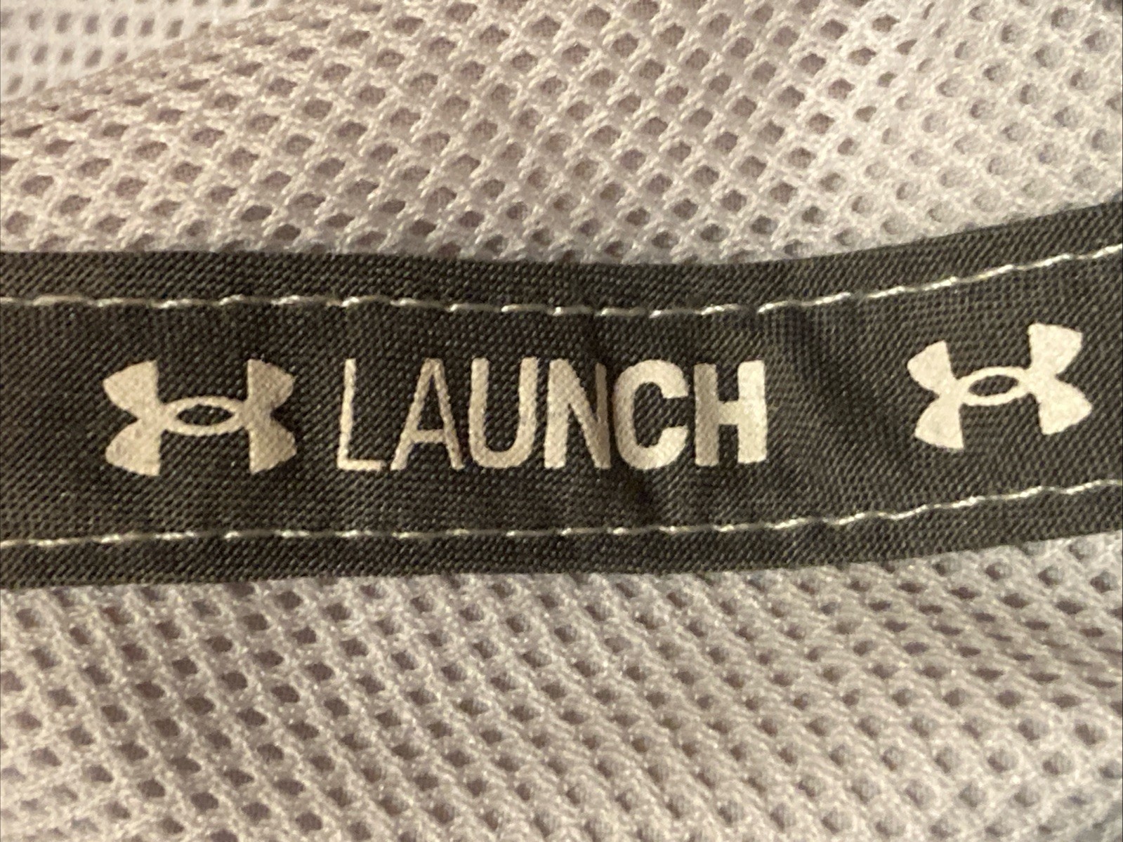 Under Armour Launch Run Lightweight Light Gray Adjustable Hat Cap Running OSFA