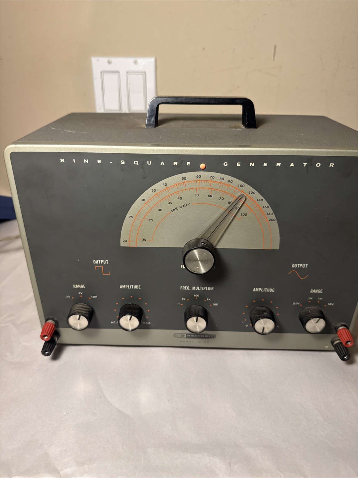 Heathkit IG-82 Sine-Square Generator