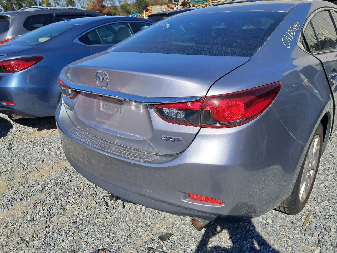 6 2015 Glove Box 4842396