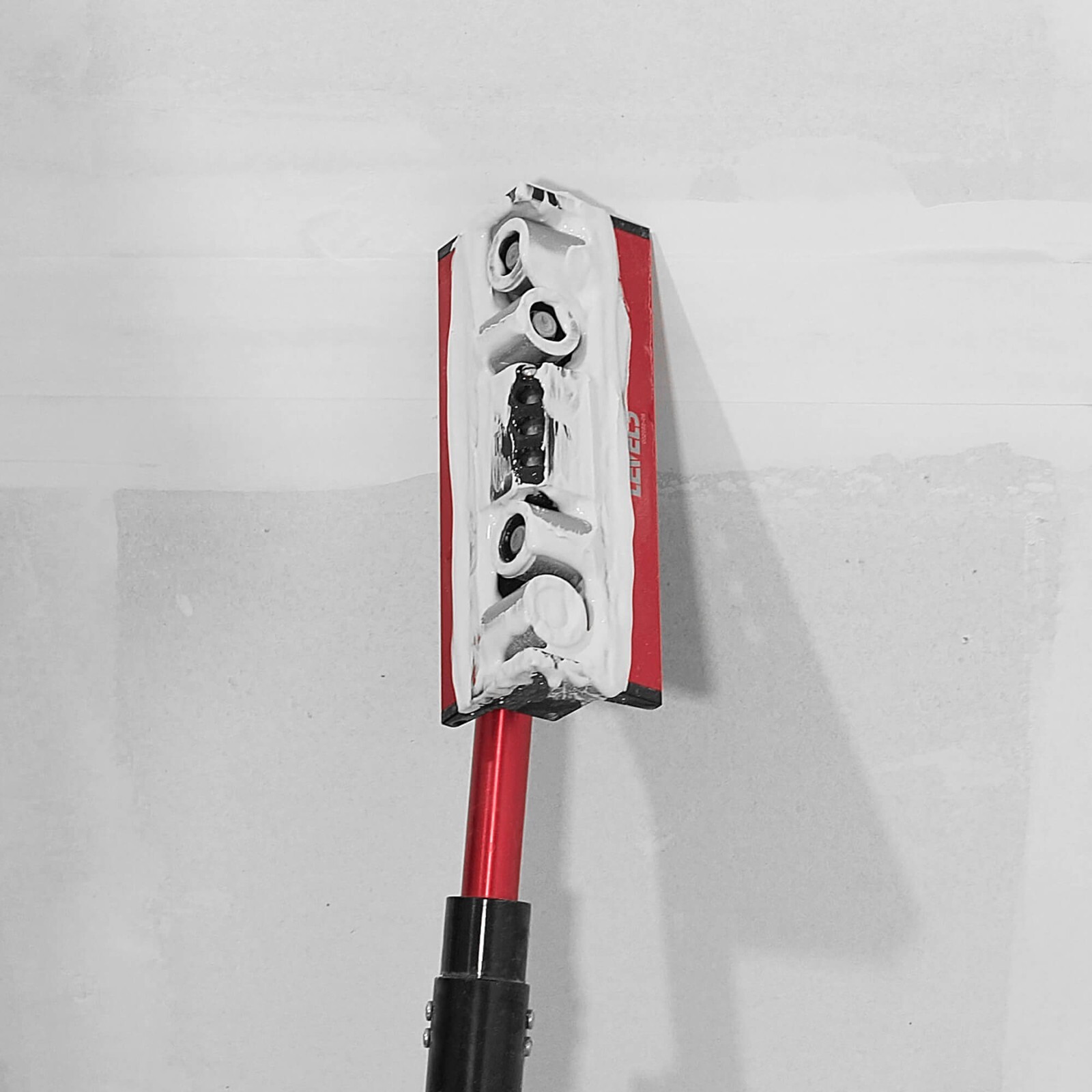 LEVEL5 Drywall Tools 47" - 77" Corner Roller Extendable Aluminum Handle | 4-796