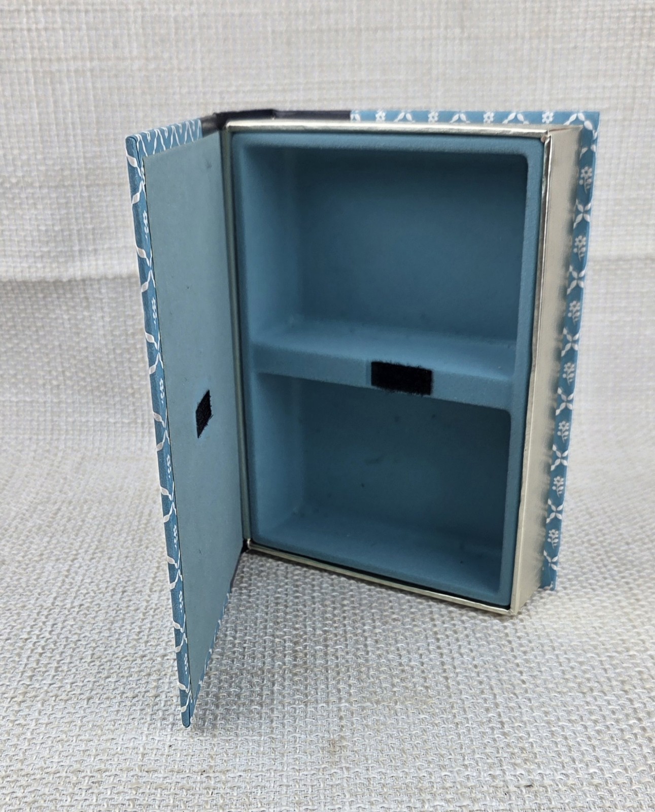 Vintage Reader's Digest Hide Away Book Keepsake Secret Storage Box Felt Lined