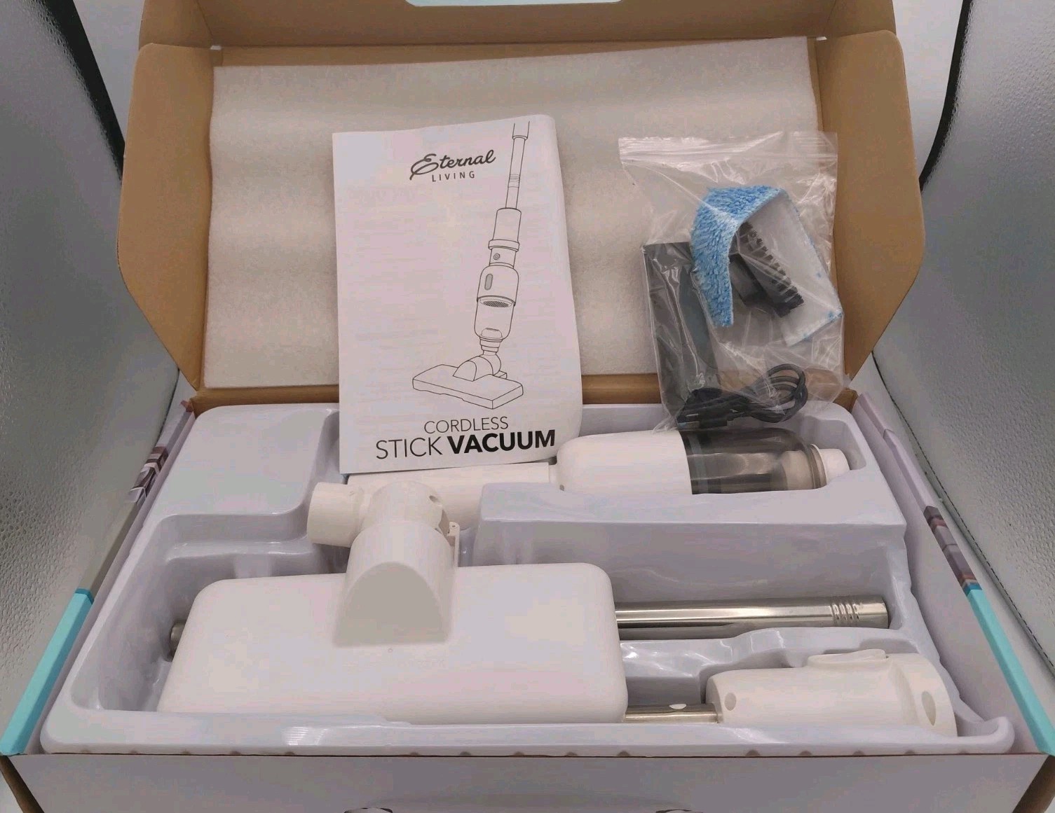 an External Living Cordless Vacuum