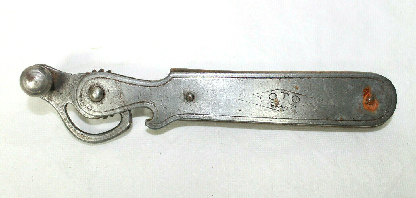 Vintage TOTO HAKA Germany Can Opener Ration Tin WWII