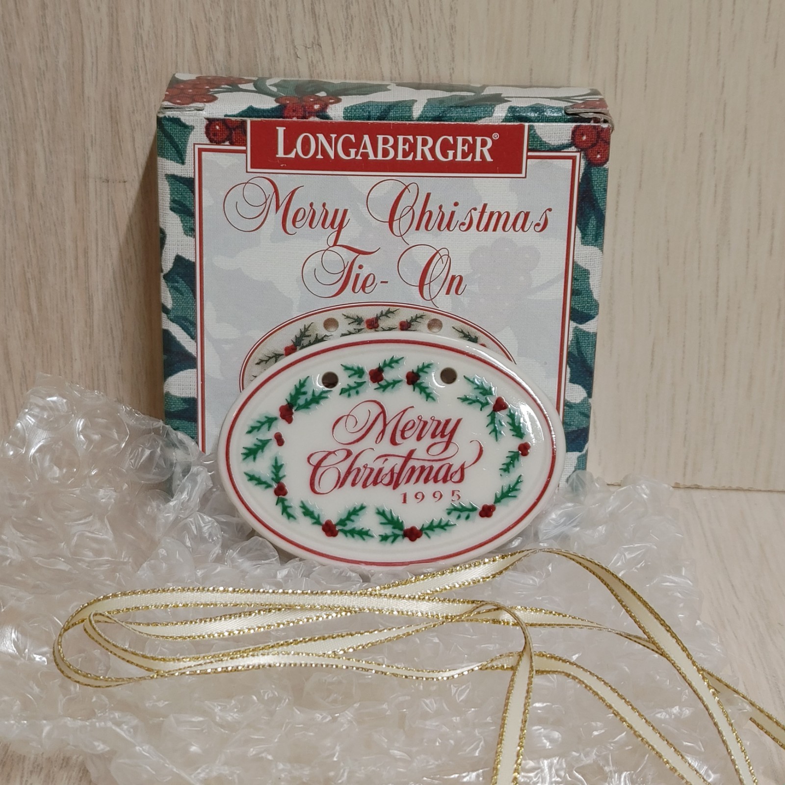 Longaberger Merry Christmas Tie-on 1995 # 32441 With Box