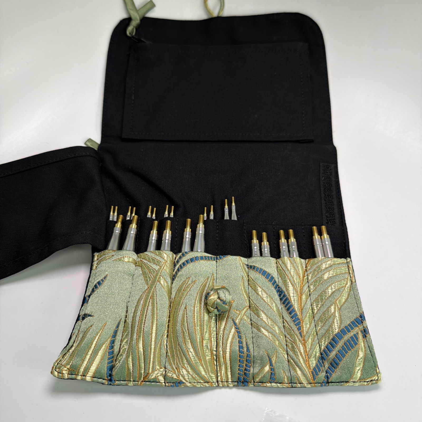 HiyaHiya 4 Inch Sharp Limited Edition Interchangeable Needle Set & Accessories