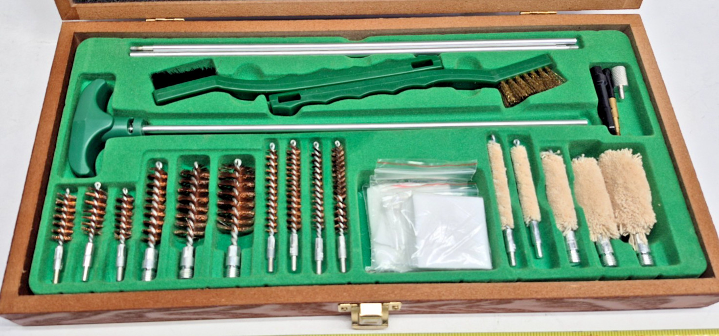Remington Universal Gun Cleaning Kit with Presentation Box Used