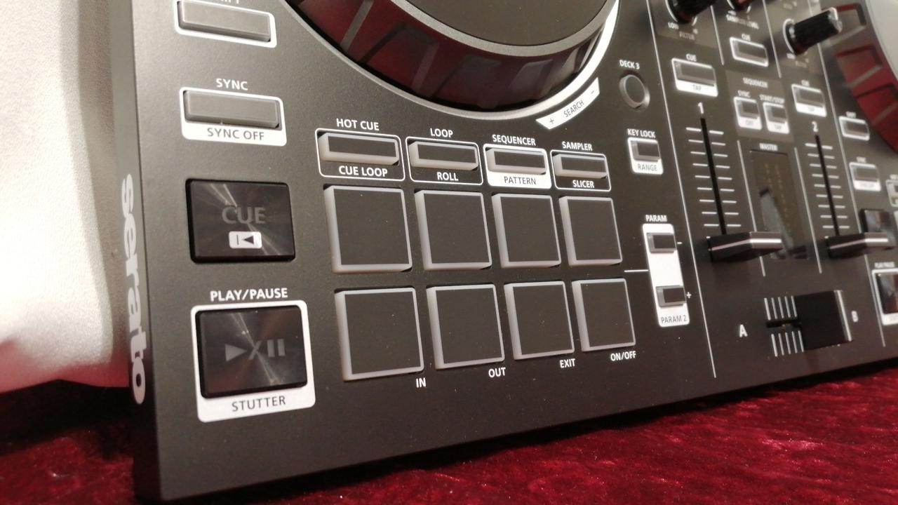 Roland DJ/202 DJ Controller Timecode Ready to Use Pro Edition Used Fully