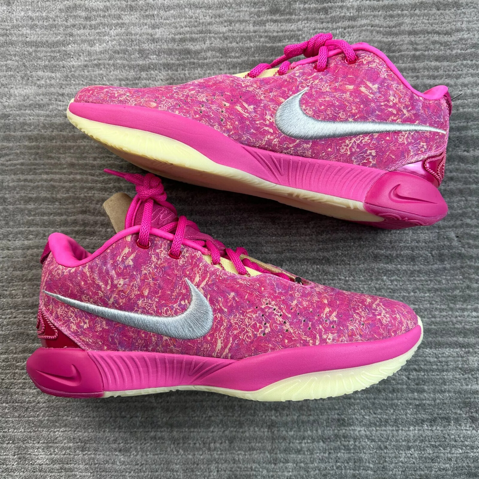 Nike LeBron 21 Pink The World is Your Oyster Basketball Shoes HF0721-900 Mens