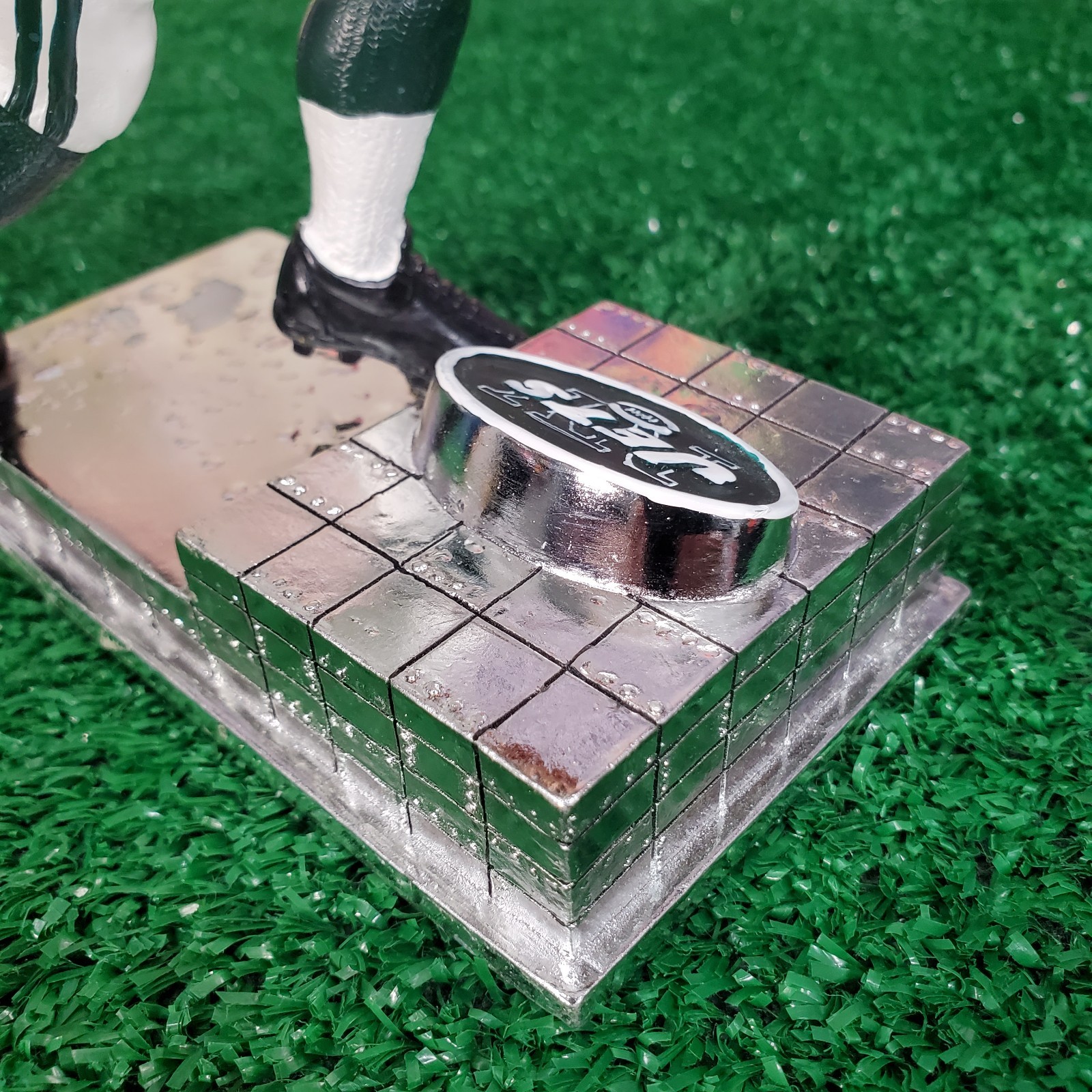 Chad Pennington NFL Bobblehead Player Platinum Series #/2005