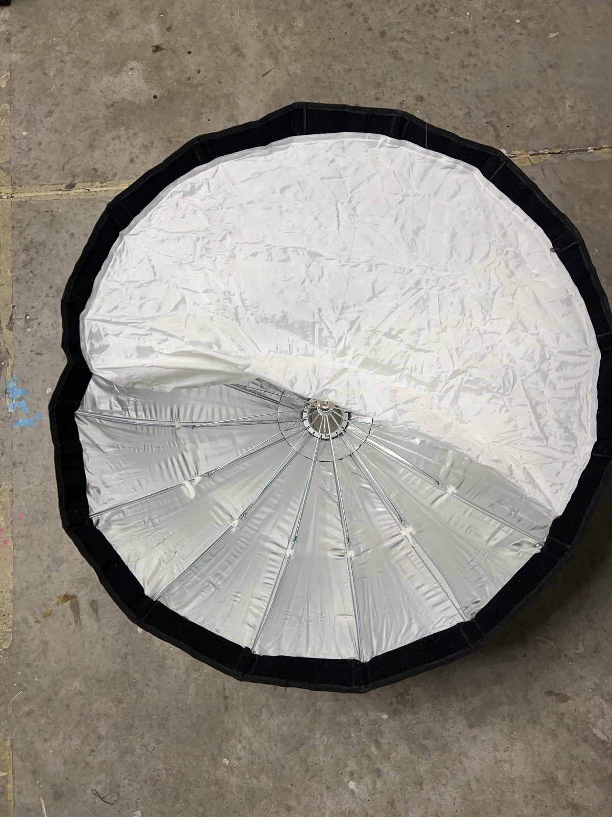 Glow EZ Lock 33.4” Deep Parabolic Softbox Kit w/ Grid & Diffusers