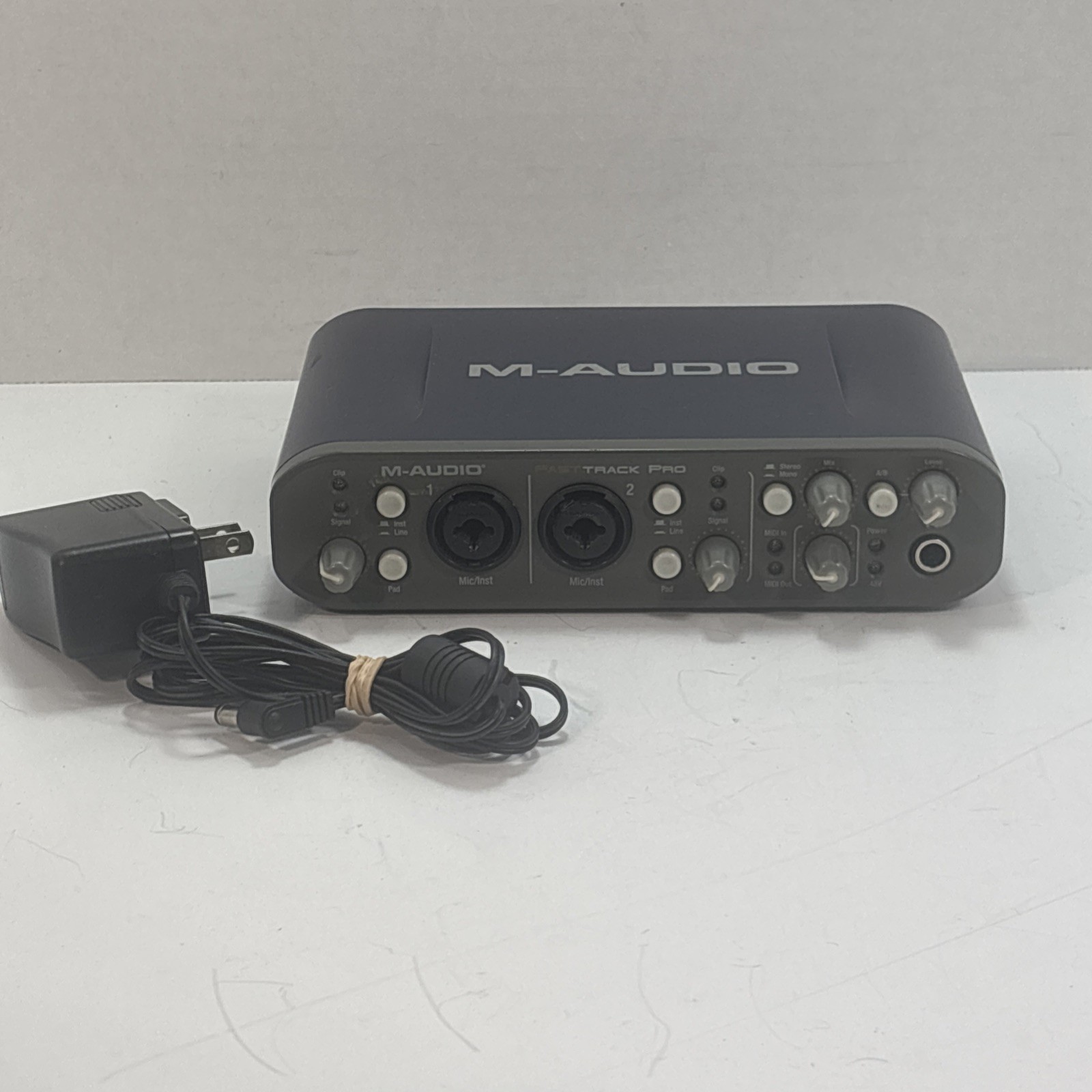 M-Audio Fast Track Pro Audio Interface 24-bit/96kHz Phantom AU02-073B0 w/ Cord