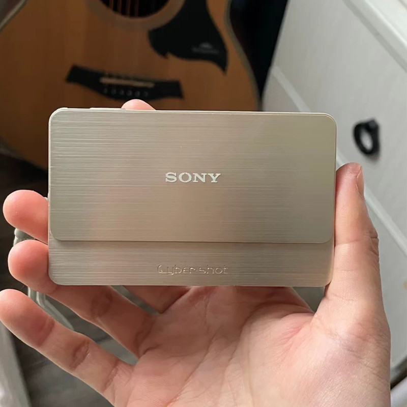 SONY Cyber-shot DSC-T700 10.1MP 4.0x Optical zoom Digital Camera Champagne Gold