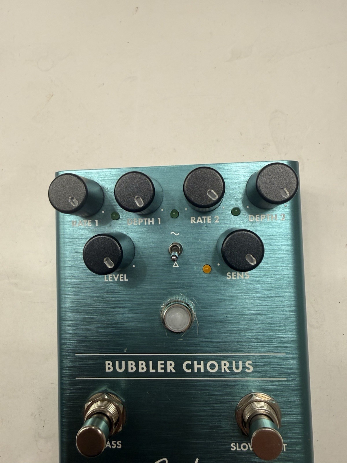 Fender Bubbler Analog Chorus Guitar Effect Pedal + Box