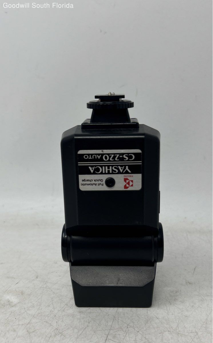 Yashica CS-220 Auto Black Full Automatic Quick Charge Camera Flash Not Tested