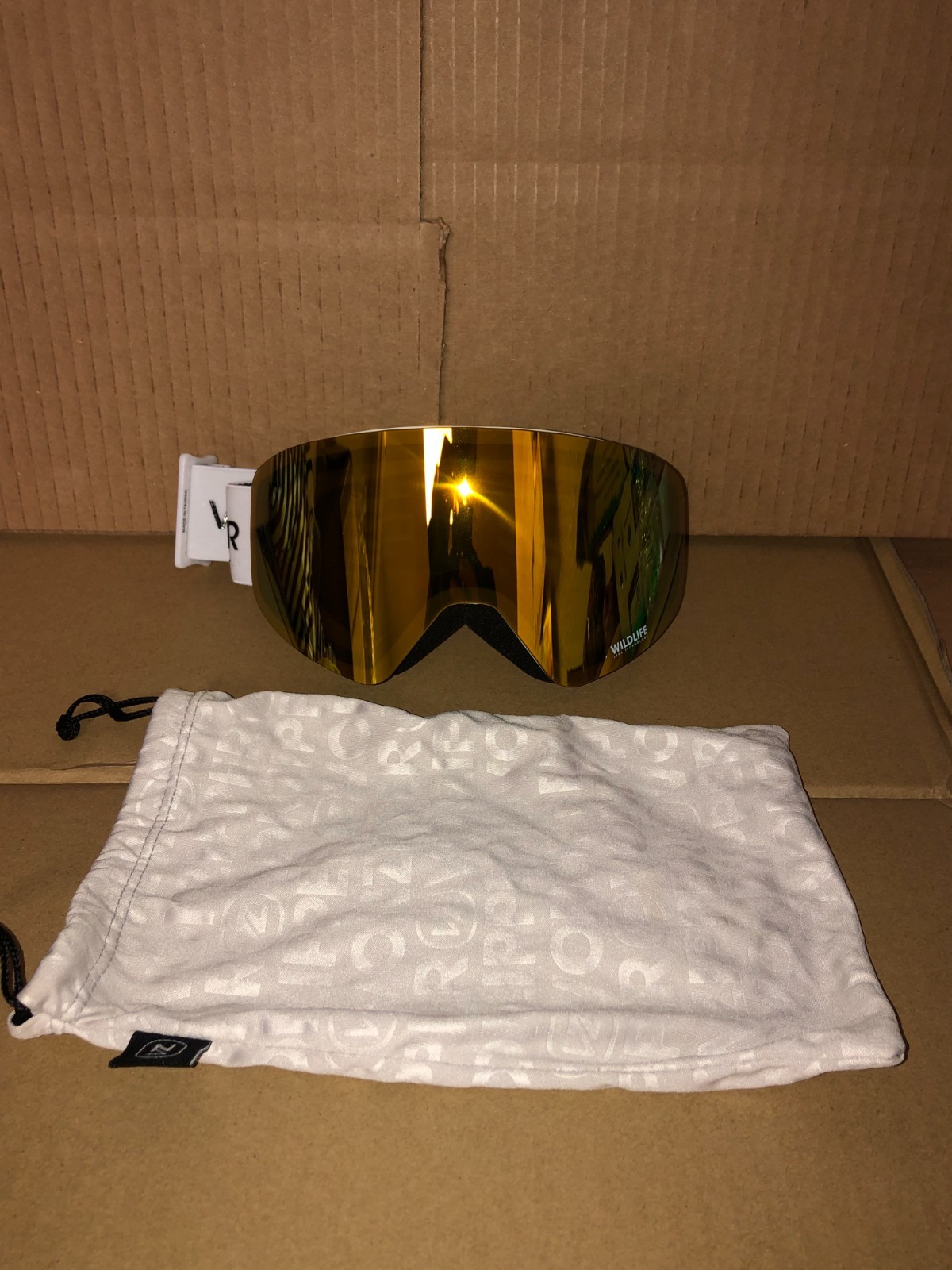 VON ZIPPER WILDLIFE MATTE WHITE / GOLD CHROME LENS FRAMES SKI/SNOWBOARD GOGGLES