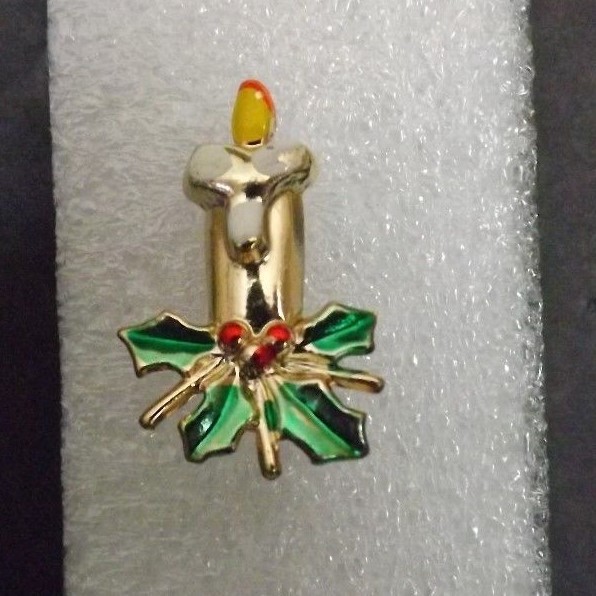 Christmas Candle Pin