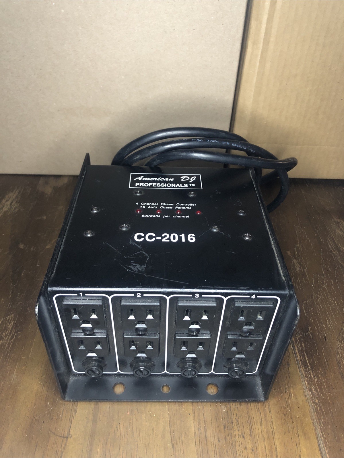 AMERICAN DJ PROFESSIONALS CC-2016 CHASE CONTROLLER 600 WATTS BY CHANNEL
