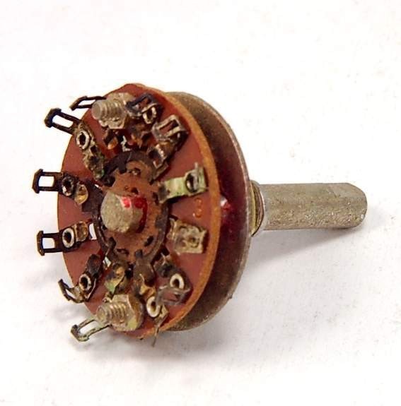OAK INDUSTRIES - 171-102 - Switch, Rotary. 3P3T Shorting, F Type, 2A@268VDC, 1A@