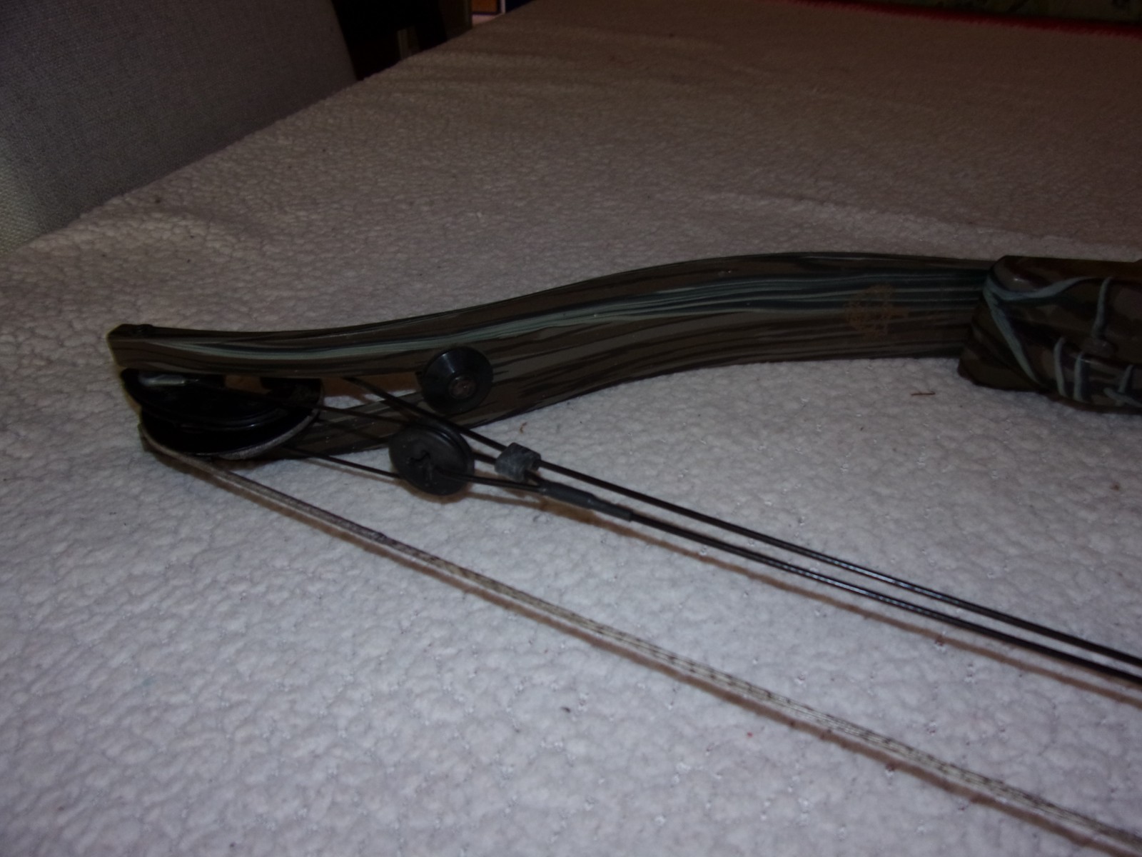 Golden Eagle Hawk System Compound Bow