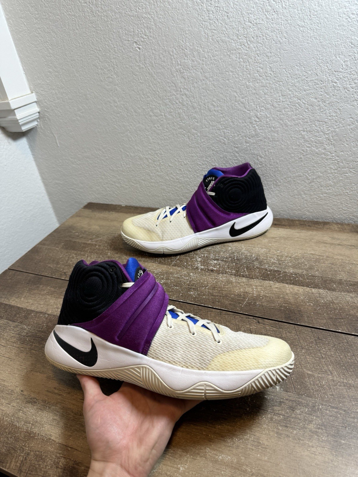 Nike Kyrie 2 Kyrache White Berry Purple Black Size 14 Sneakers Shoes 819583-104