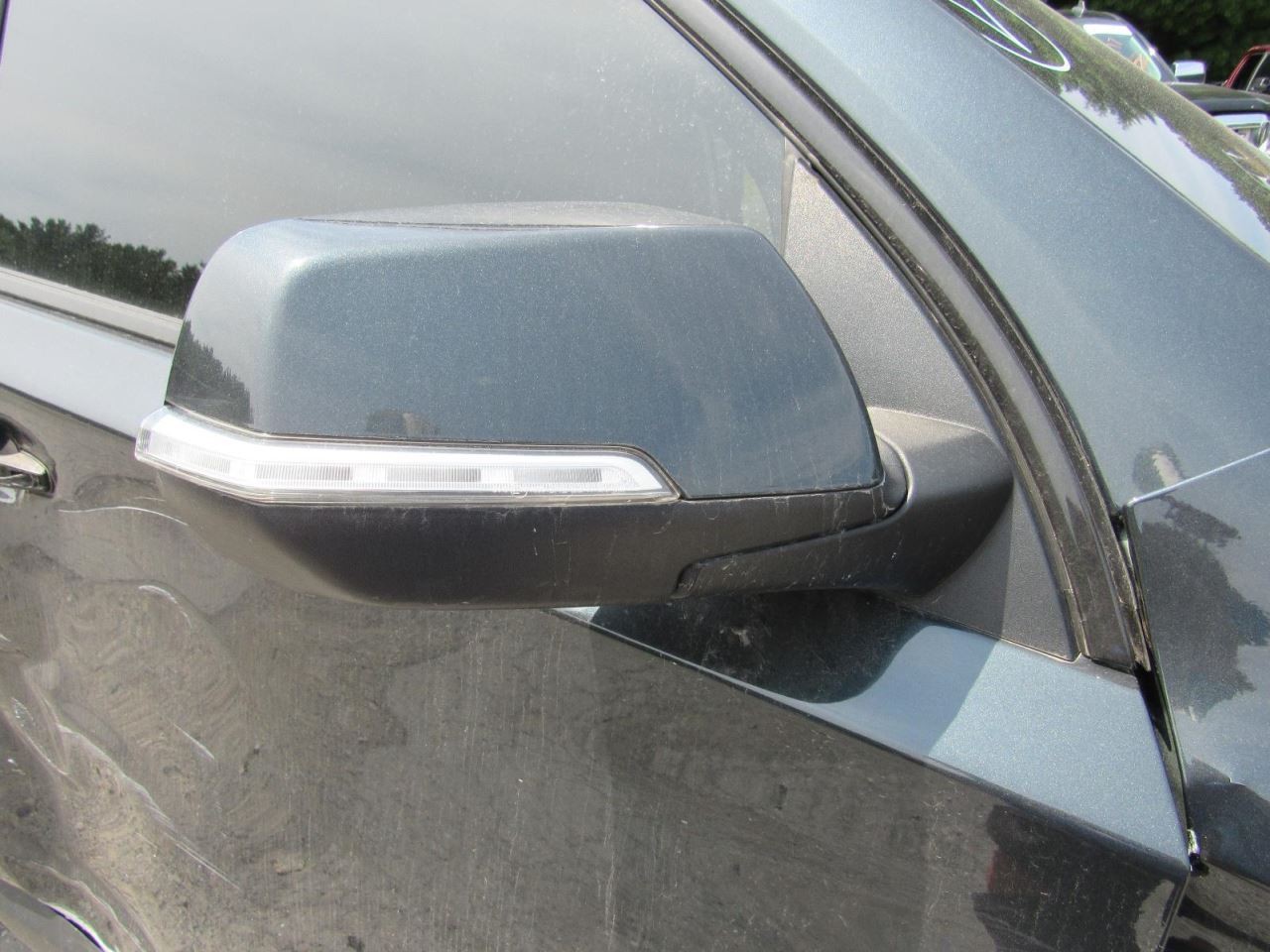 TRAVERSE 2021 Glove Box 1070049