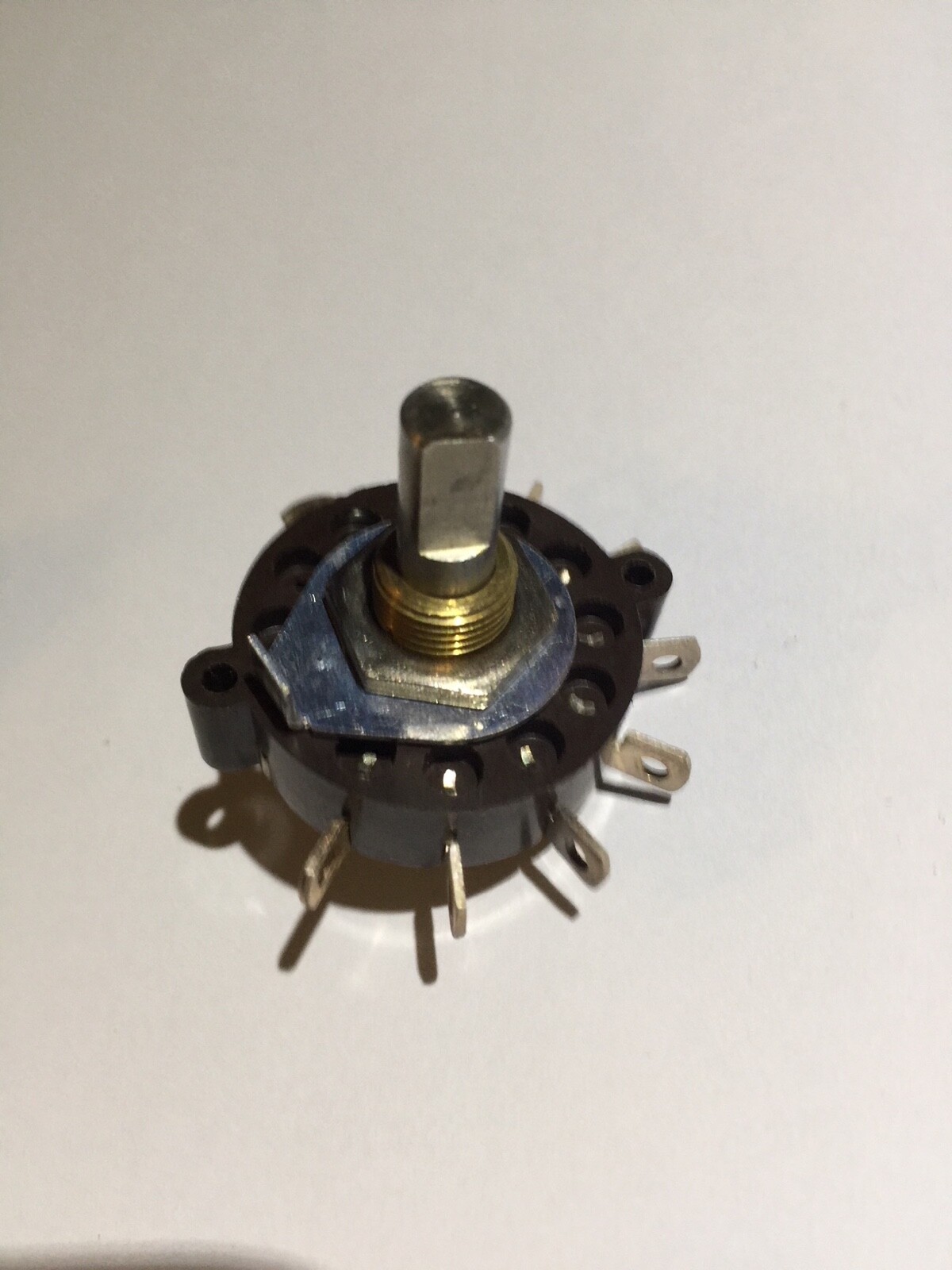 Ohmite 711-8 Rotary Switch 1Pole 8 position 7 Amp 125 Volts