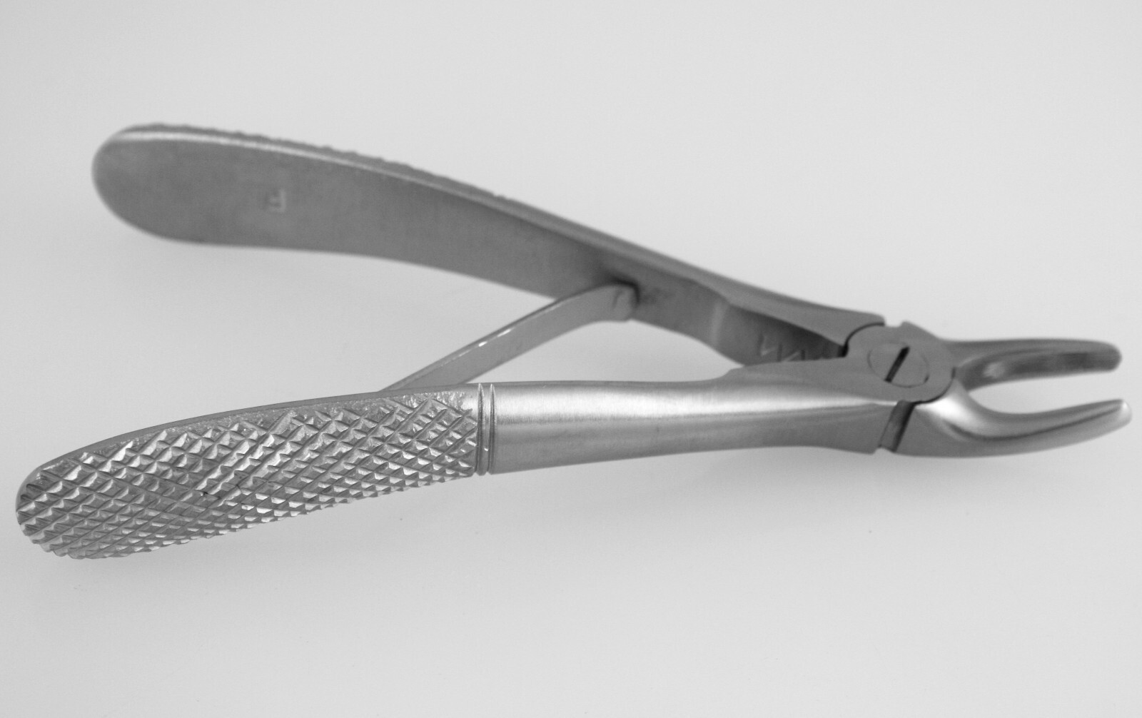 Pedo Extracting Forceps # F European Style Dental Surgical Instrument Tools