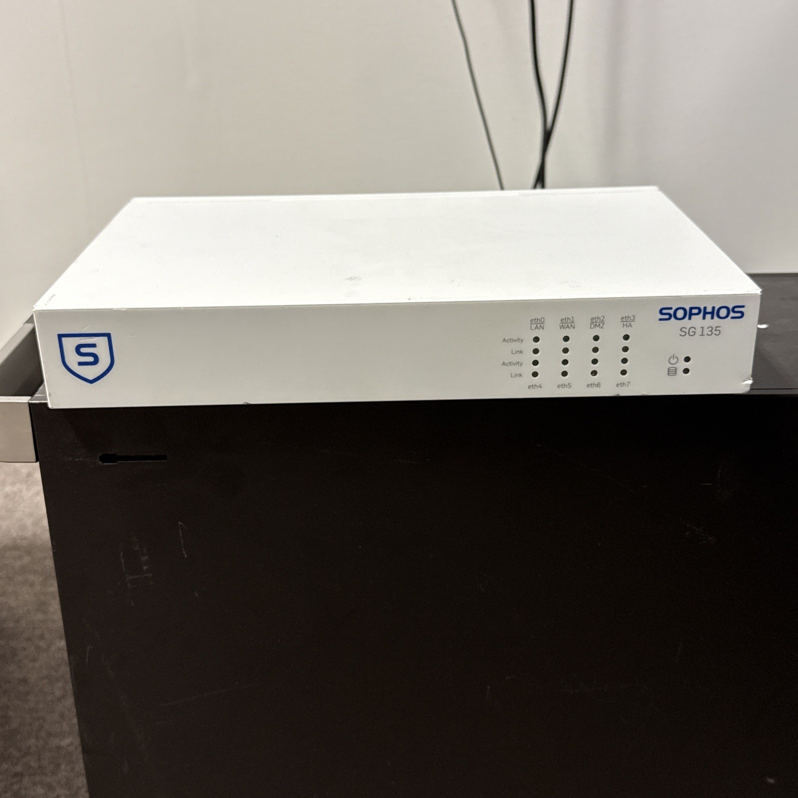Sophos SG 135 Rev 2 Network Security Firewall *Read*