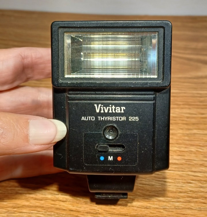 Vivitar Auto Thyristor 225 Vintage Electronic Camera Flash