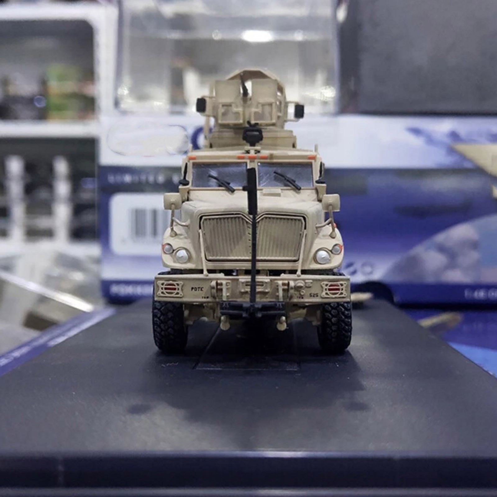 4.3in M1224 US MaxxPro Mine Resistant Anti Ambush Vehicle Finished Model Toy Set
