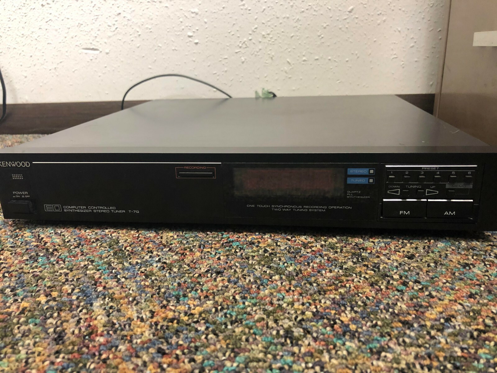 KENWOOD COMPUTER CONTROLLED SYNTHESIZER STEREO TUNER T-7G