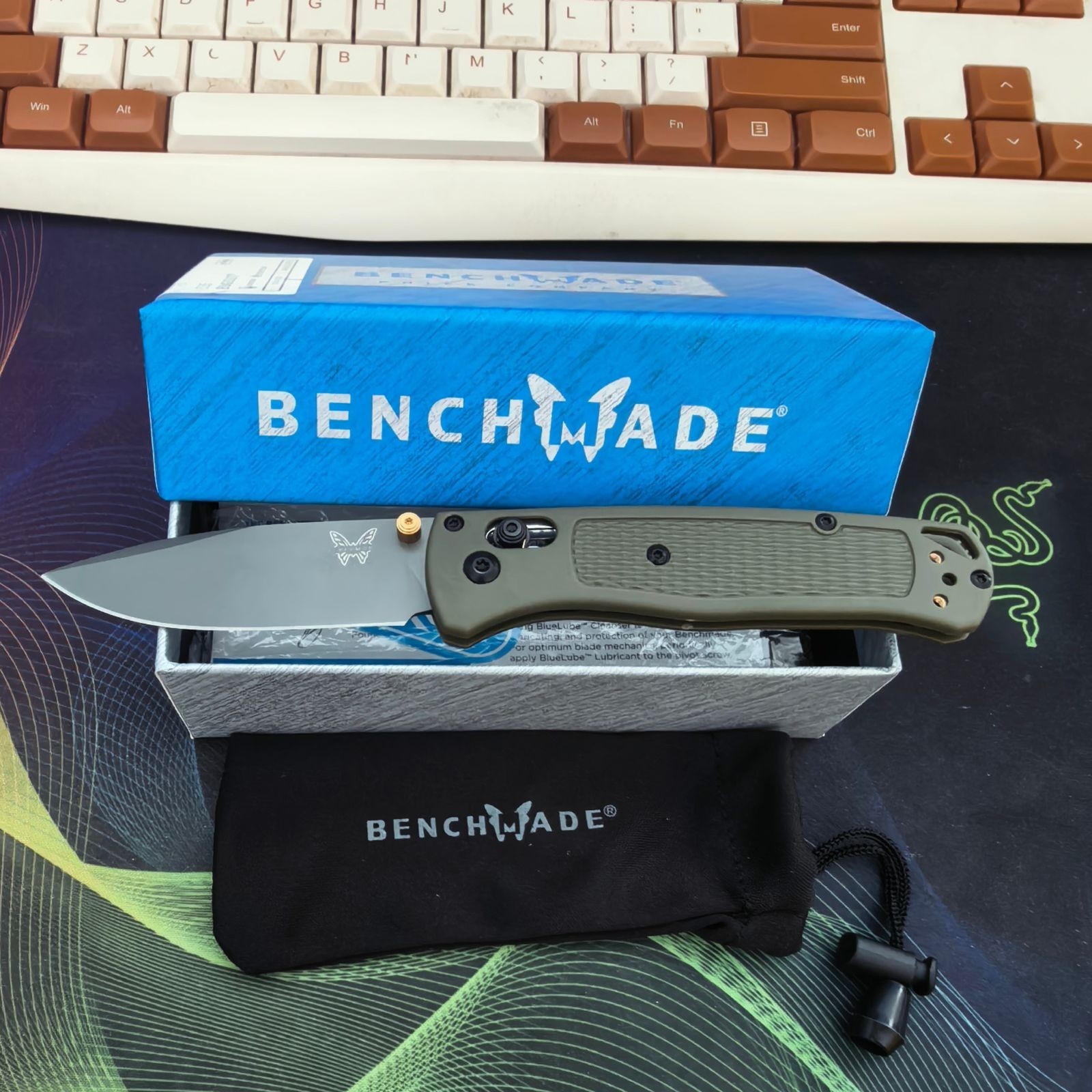 Benchmade 535 Bugout CPM-S30V Gray Blade Green Handle AXIS Lock Folding Knife