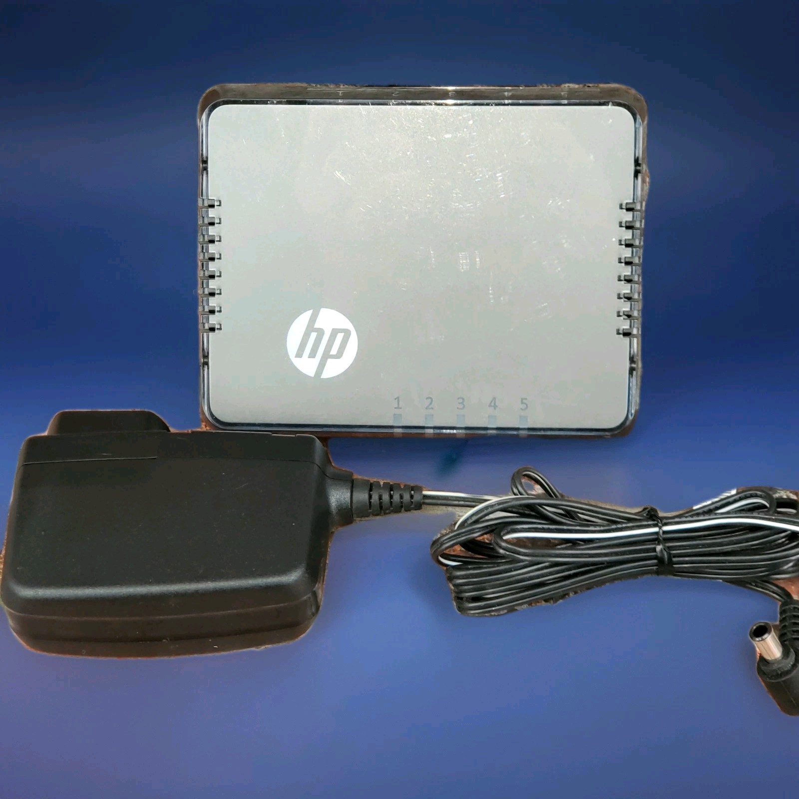 HP RSVLC-1100 5-Port Gigabit Ethernet Switch- J9792A & Power Adapter (WORKS)