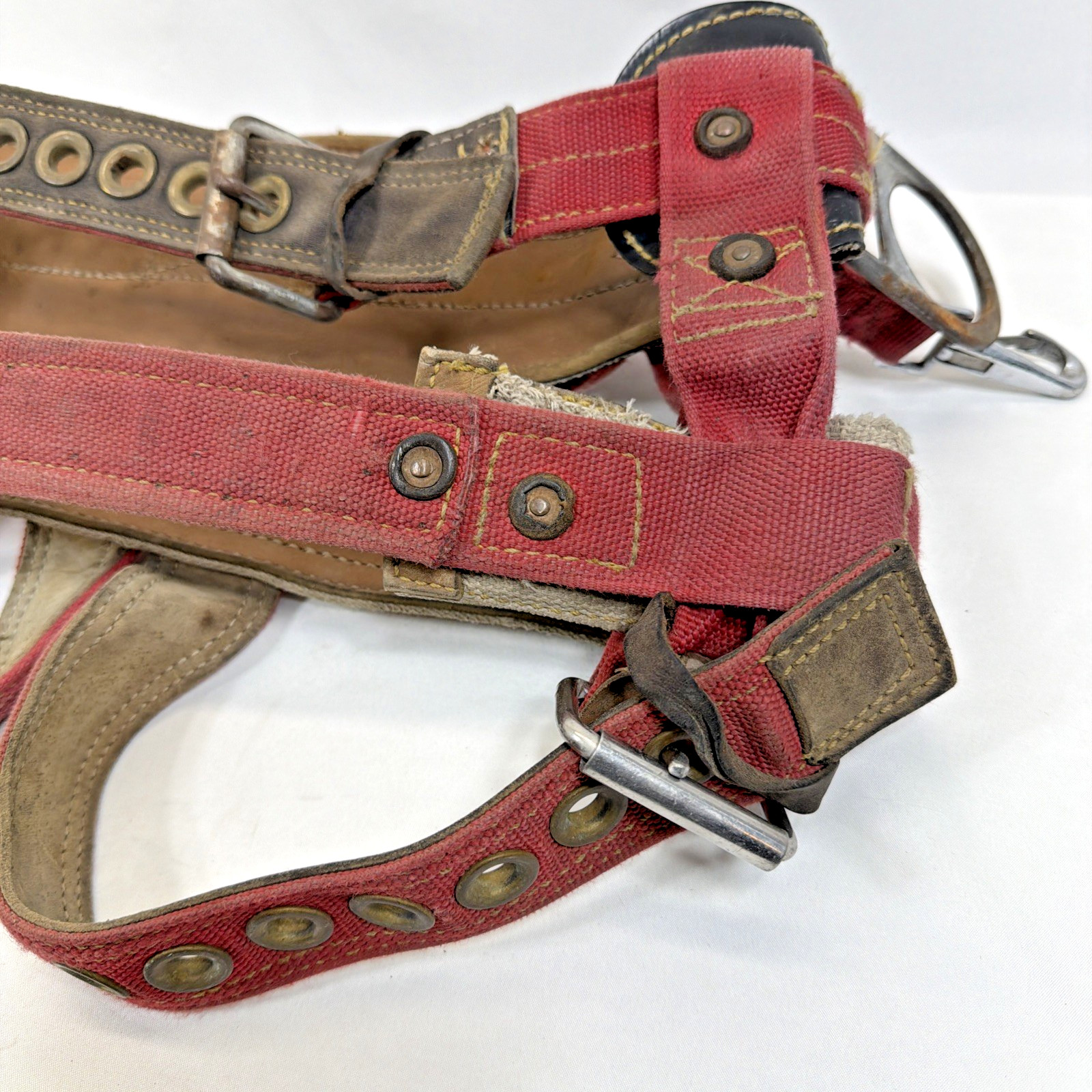 Weaver Leather Tree Climbing Harness Saddle Model 1040 Size Medium Arborist