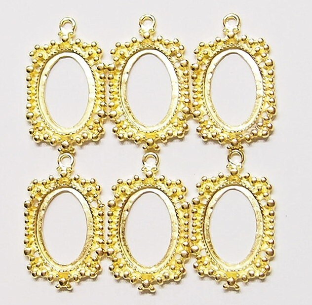 15 of 18x13mm Victorian Shiny Gold Beaded Pendant /Charm Settings 31x19mm