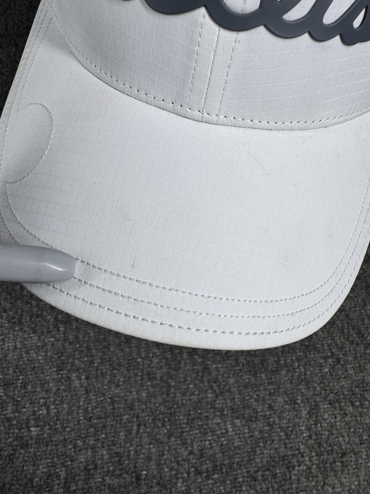 Titleist Golf Hat Adjustable Cap Mens Lightweight Sport Embroidered EUC Golf Cap