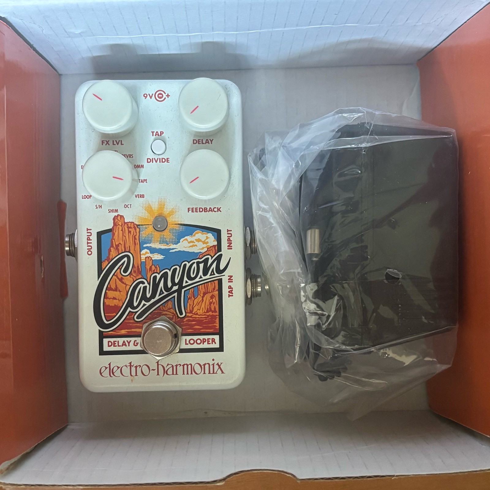Used Electro-Harmonix Canyon Delay and Looper Guitar Pedal - White